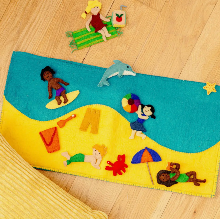 Felt Discovery Board - Day at the Beach
