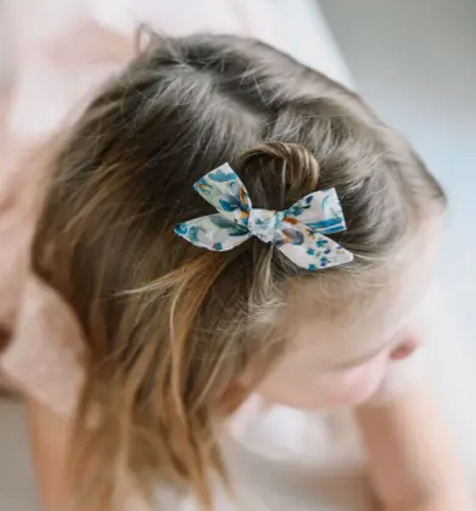 Petite Bow Clip - Mae