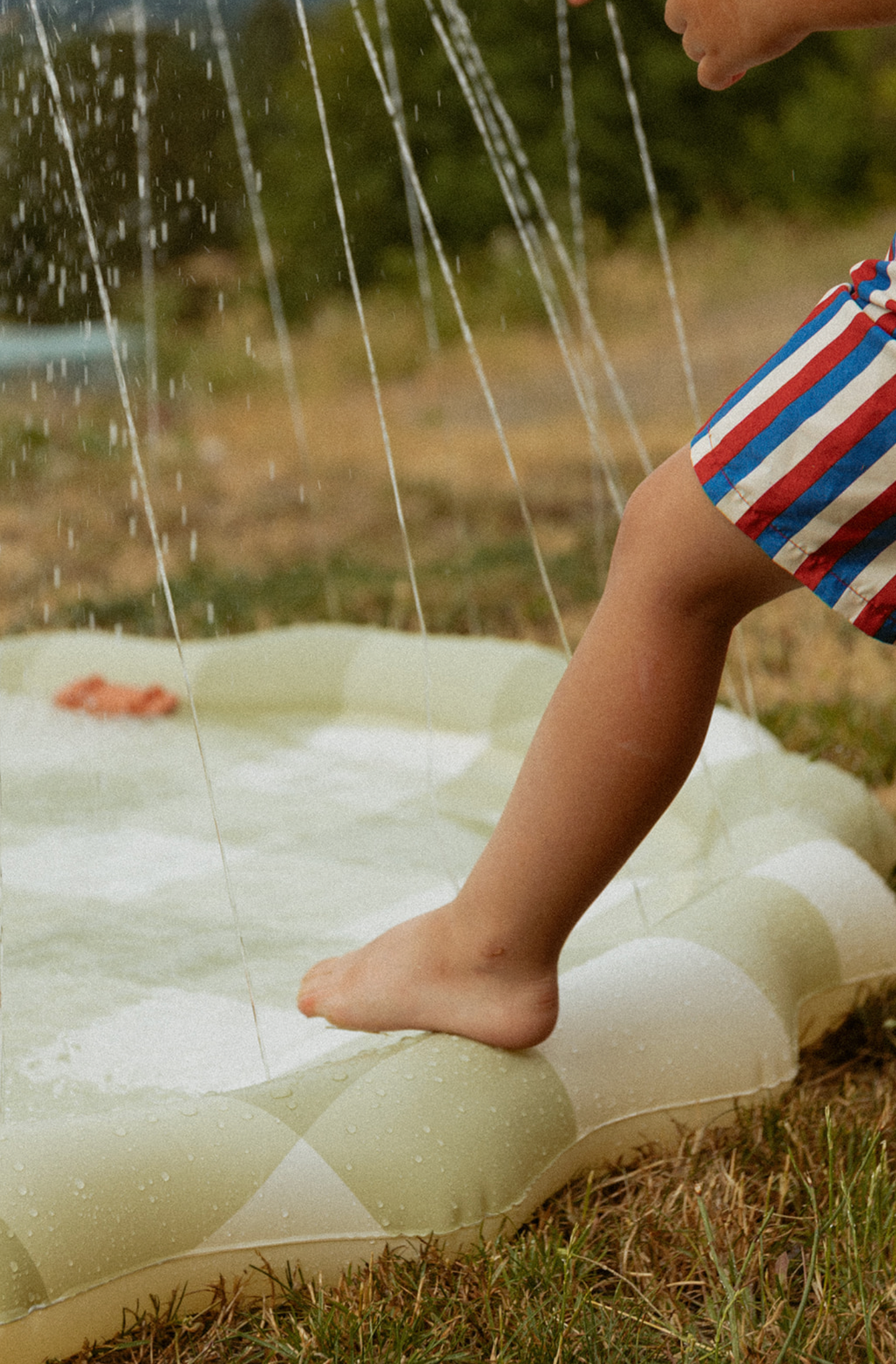 Green Gingham Splash Pad